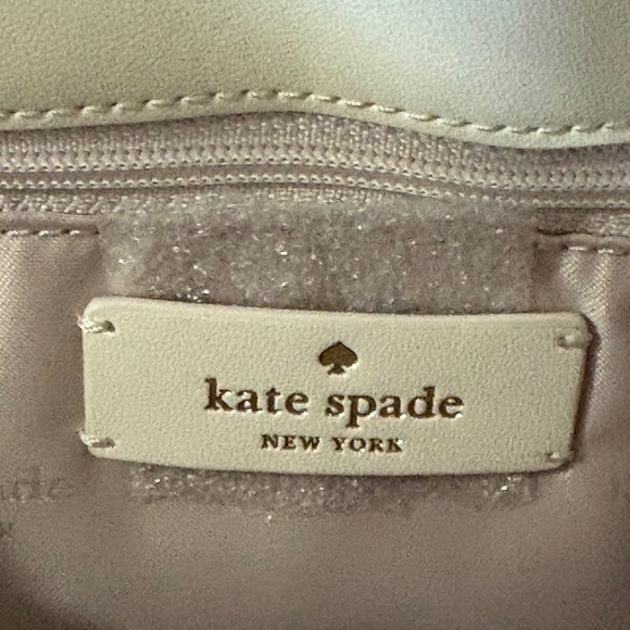New Authentic Kate Spade "Carey" Shoulder Bag in Meringue white quilted leather - Picture 10 of 17